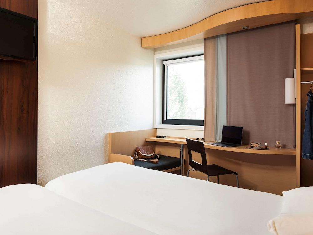 Hotel Ibis Paris 3*